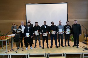 Zeugnisübergabe an unsere Mechatroniker-Gesellen